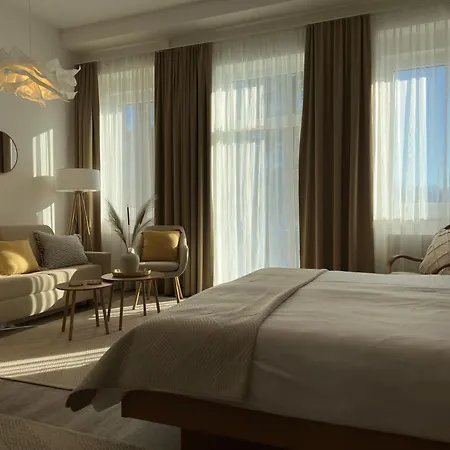 Strandhotel Kaerntnerhof Szálloda 4*