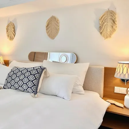Strandhotel Kaerntnerhof Szálloda 4*