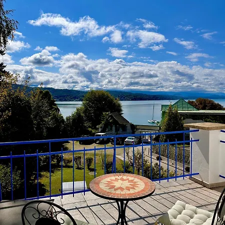 Strandhotel Kaerntnerhof 4*