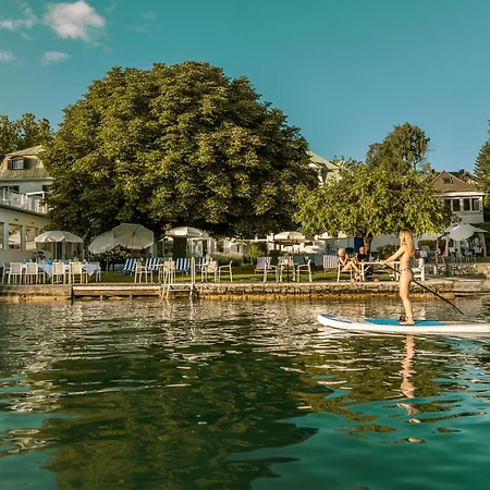 Strandhotel Kaerntnerhof מלון