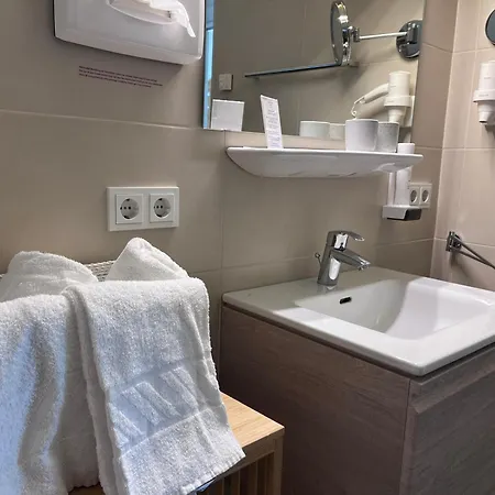 Hotel Strandhotel Kaerntnerhof Pörtschach am Wörthersee