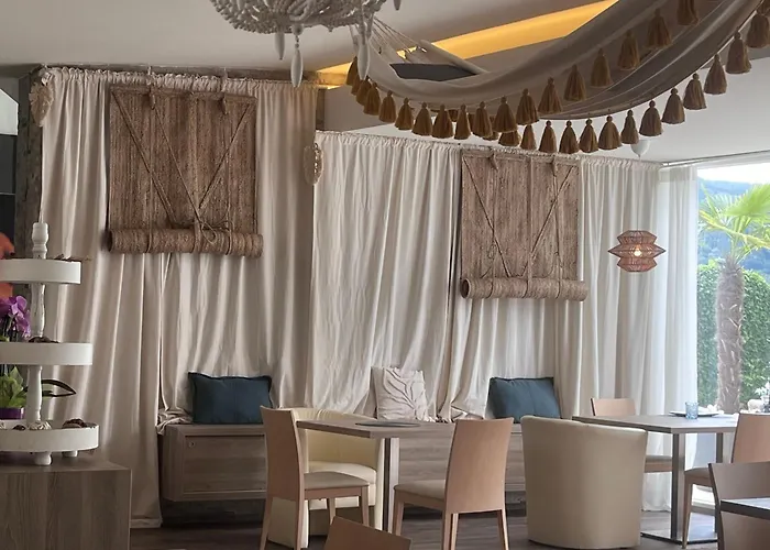 Strandhotel Kaerntnerhof 酒店 Pörtschach am Wörthersee