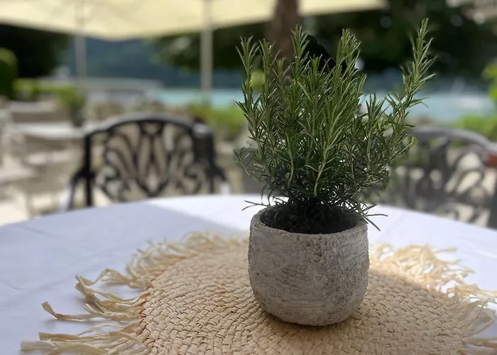 מלון Strandhotel Kaerntnerhof Pörtschach am Wörthersee