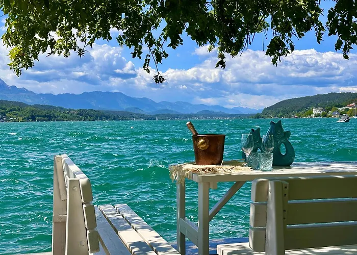 Strandhotel Kaerntnerhof מלון 4*