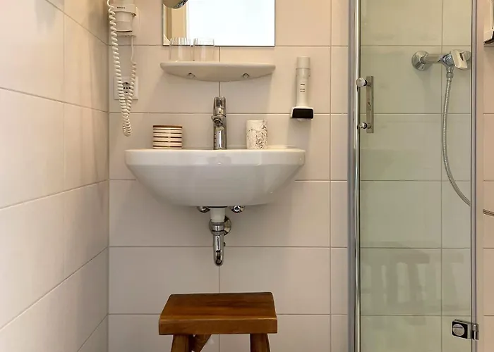 Strandhotel Kaerntnerhof מלון