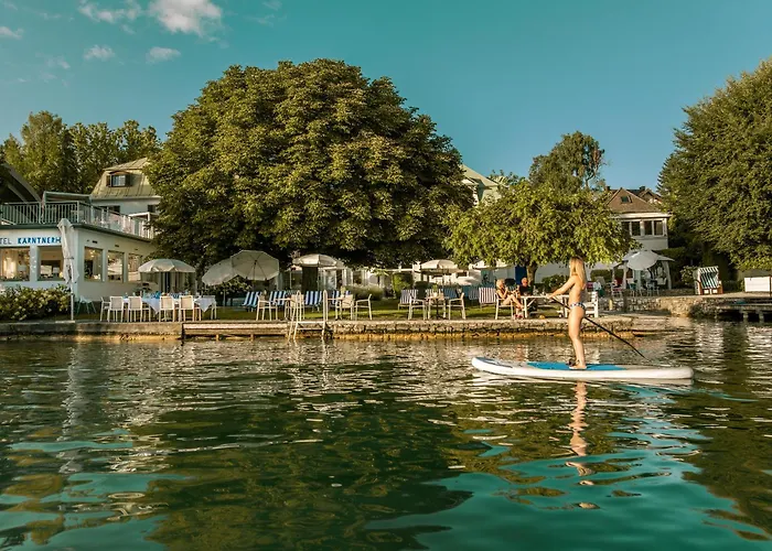 Strandhotel Kaerntnerhof מלון